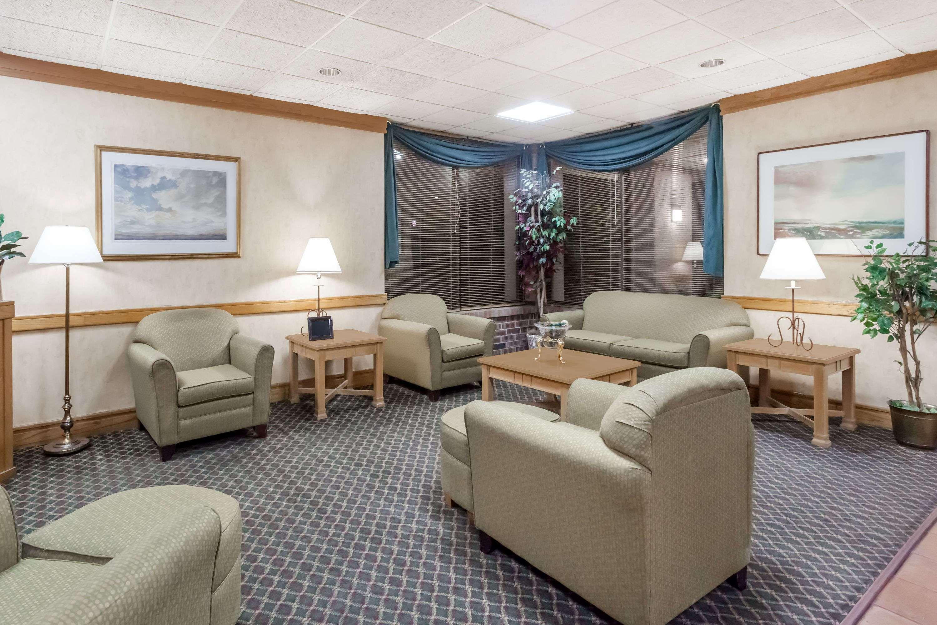 Days Inn By Wyndham Seguin Tx Εξωτερικό φωτογραφία